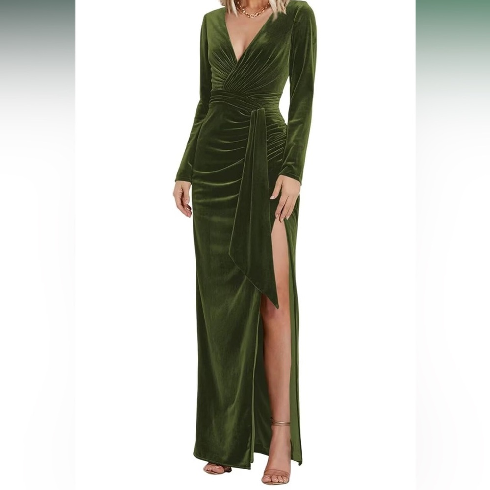 Green Velvet Gown / Wedding Guest Dress / Mother of the Bride Dress